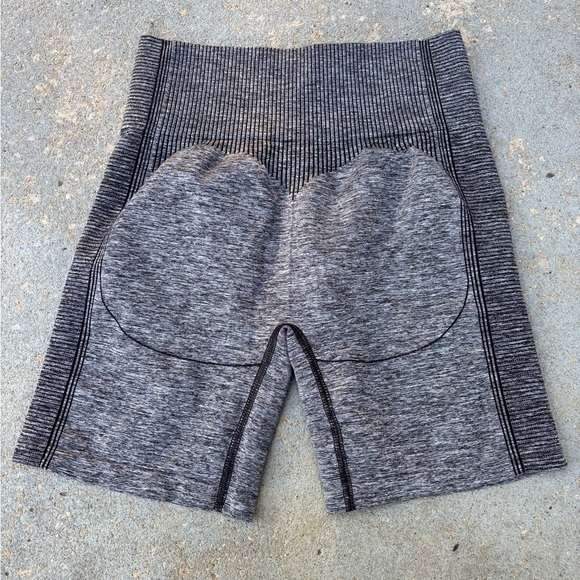 Gymshark Charcoal Women's Bike Shorts - Picture 3 of 5